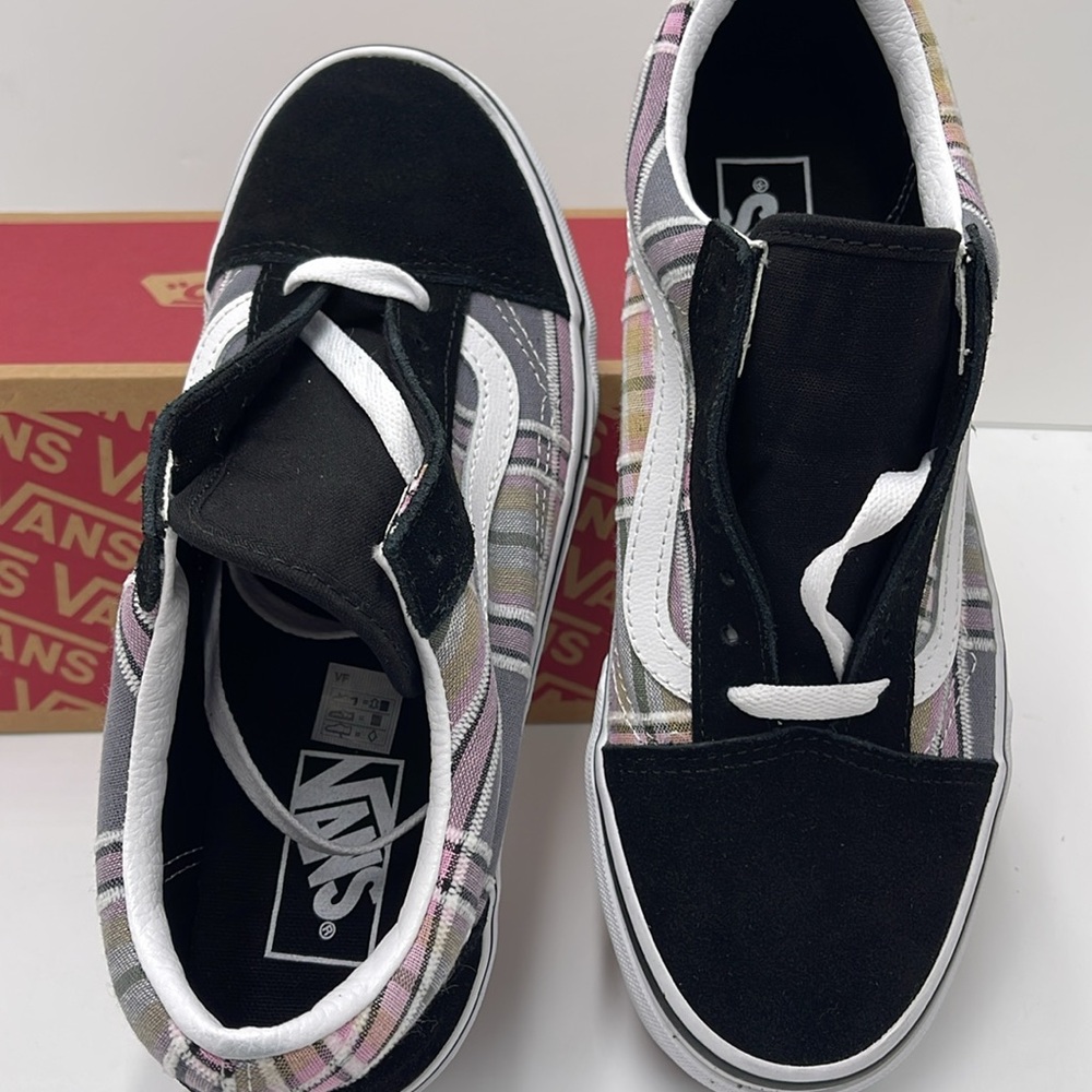 Vans WMNS Plaid Sneakers with Black Accents Old Skool
Plaid Gray/Blk
VN000CP5239 - Picture 12 of 16